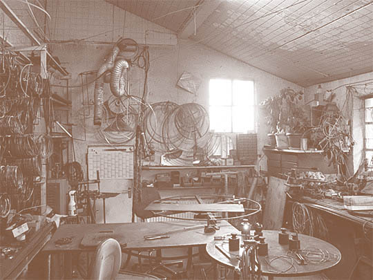 Diaz & Weitz, Lampen und Möbel seit 2013